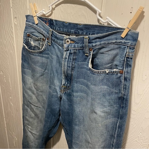 Lucky Brand Made in USA Distressed Jeans - Picture 5 of 12